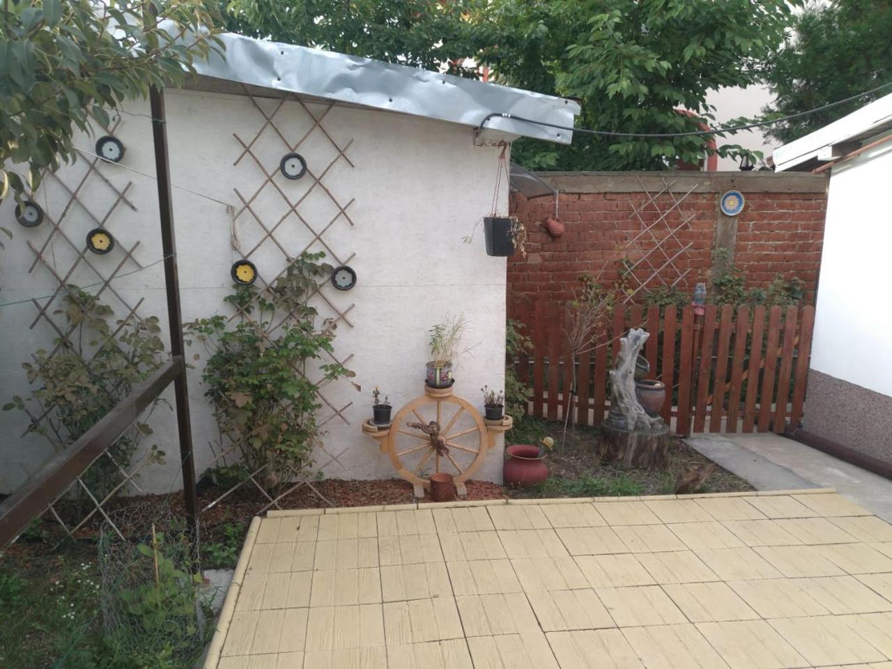 Otopeni Therme Airport Apartment Luaran gambar